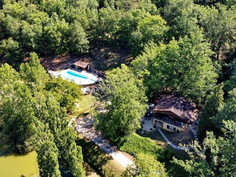 Domaine De Grezelou Chalet Saint-Martial-de-Nabirat