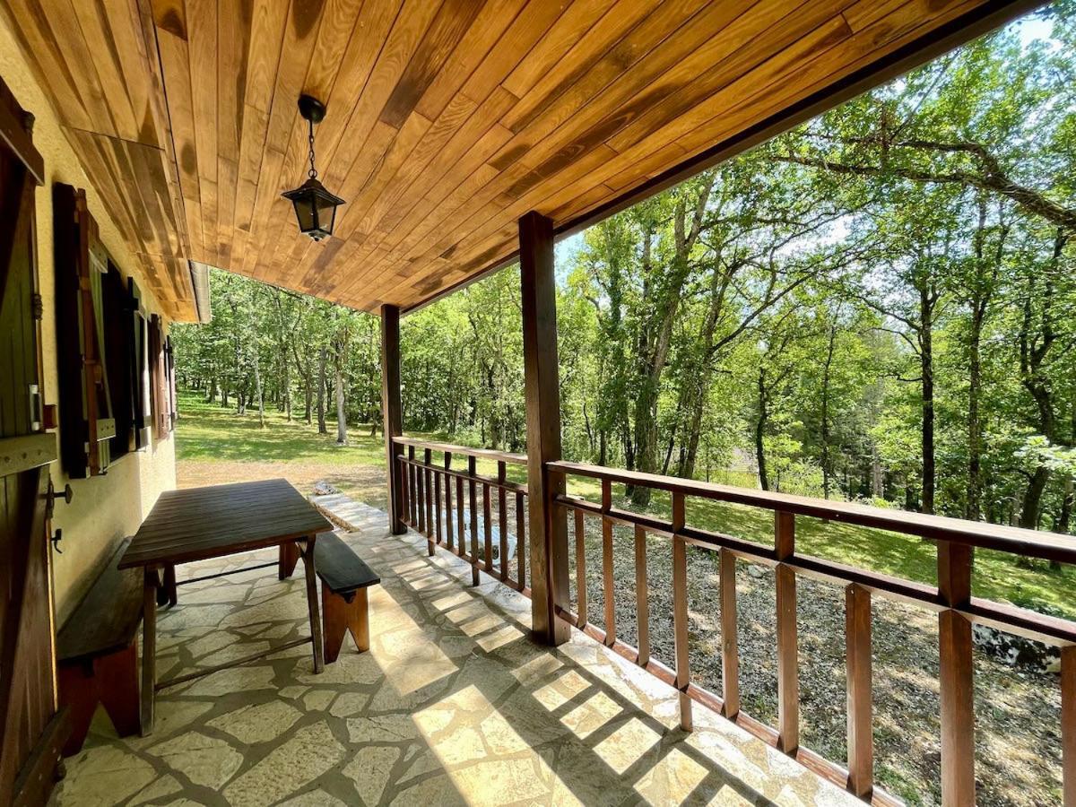Chalet Domaine De Grezelou Saint-Martial-de-Nabirat